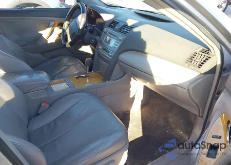 2007 Toyota Camry Xle z USA, uszkodzony, nr VIN 4T1BE46K77U084908